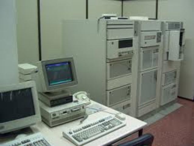 Introducción de la memoria virtual en IBM