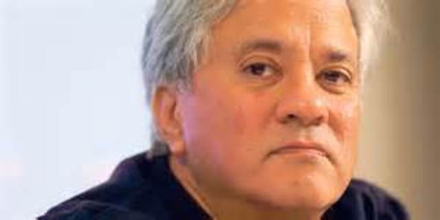 Anish Kapoor is Born