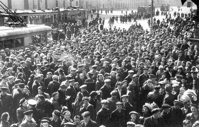 Салют в честь полного снятия блокады