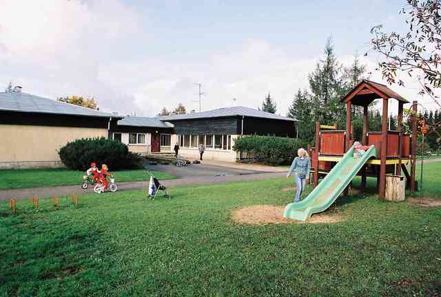 Stefany lõpetas lasteaia.