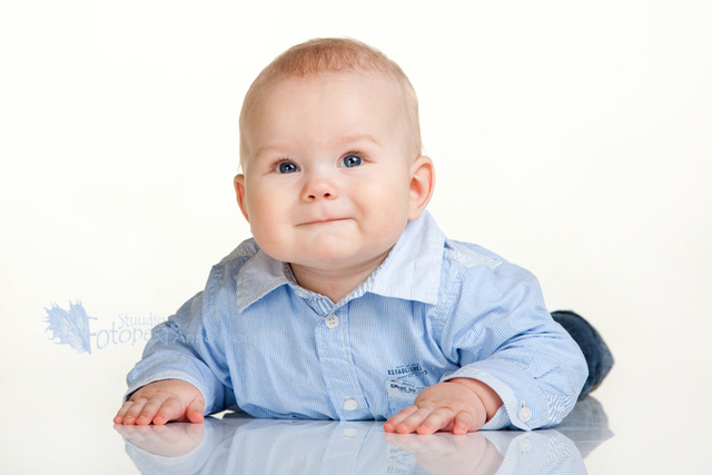 Sündis Stefanyle väike vend.