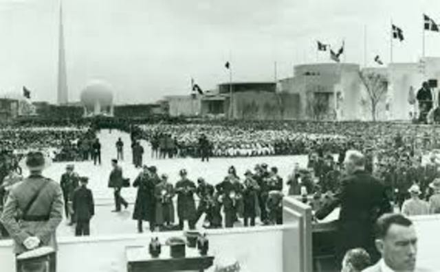 Marches in open ceremony for Worlds Fair