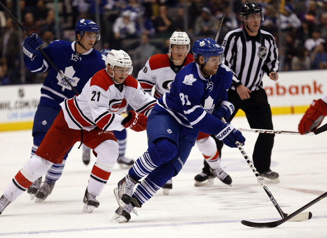 Leafs 5, Hurricanes 2