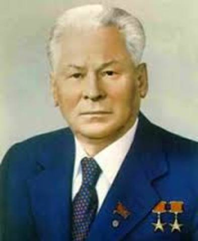 Chernenko dies