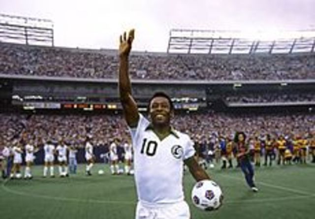 Pele retires