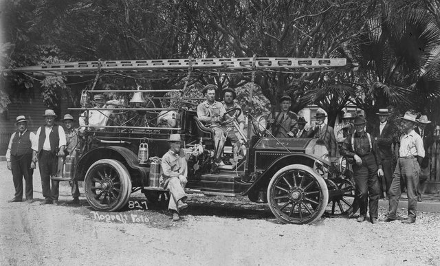 First Fire Engine to Reach America