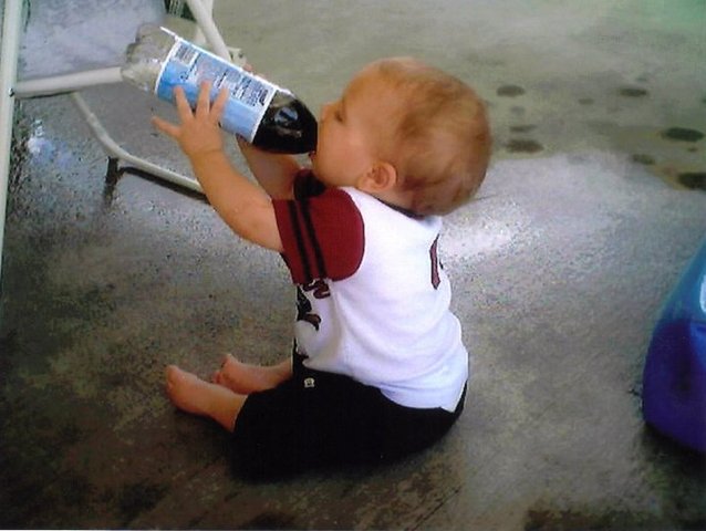 Hermano menor nacío el 3 de junio 2001.