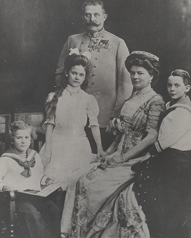 Archduke Franz Ferdinand of the Austro-Hungarian Empire is assassinated in Sarajevo