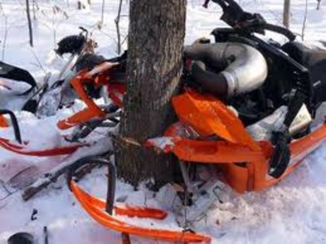 yo tuve un accident de snowmobile