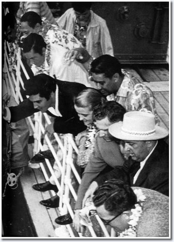 Elvis Presley sails to Honolulu, Hawaii