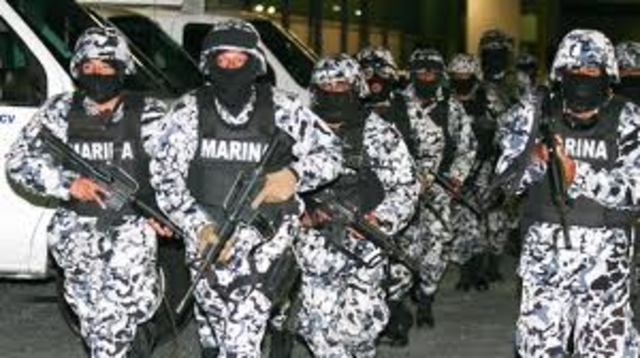 Ingrese a la Marina.