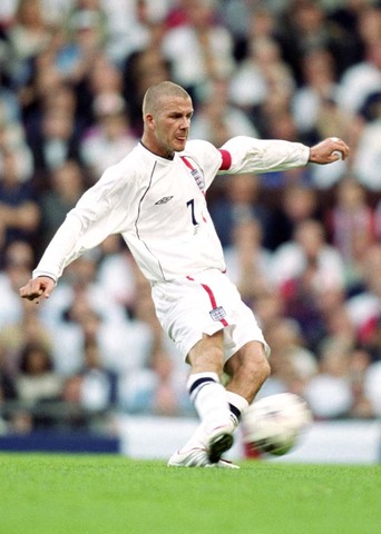 David Beckham scores wonder goal