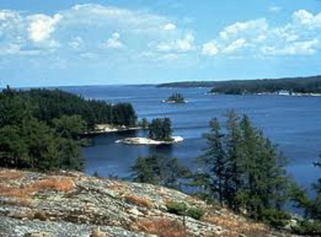 Mi familia y yo viajamos a Kabetogama para las vacaciones.