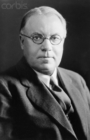 Walter B. Cannon began research on the fight or flight phenomenon.