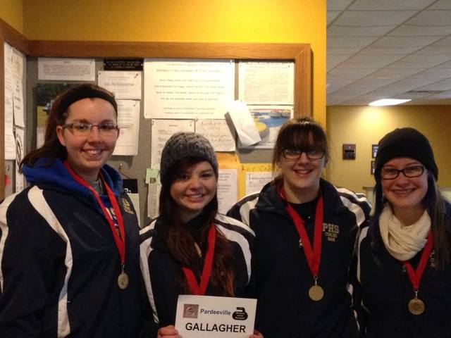 Yo fue un deportista en curling de mi escuela.