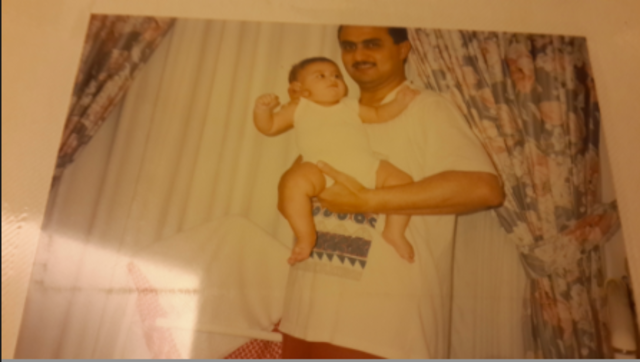 this is me showing the babinski reflex, if you look closely at my toes you will see my big toe is spread out