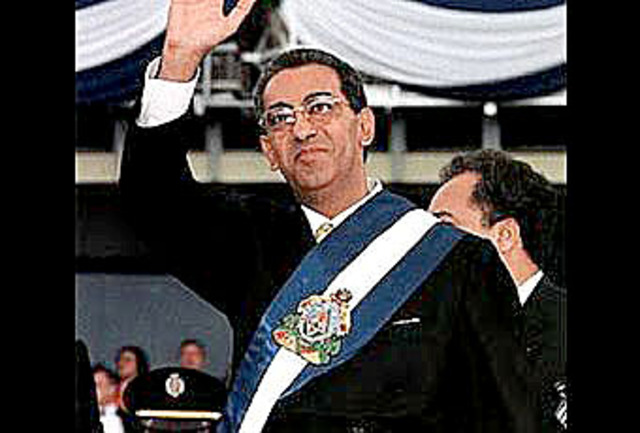 Carlos Roberto Flores  (1998-2002) Partido Liberal