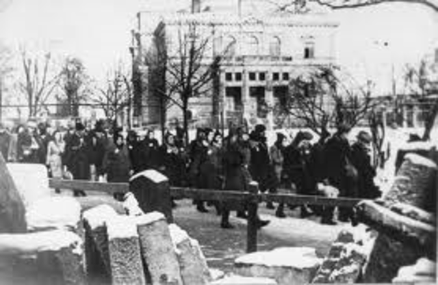 Germany starts a mass deportation