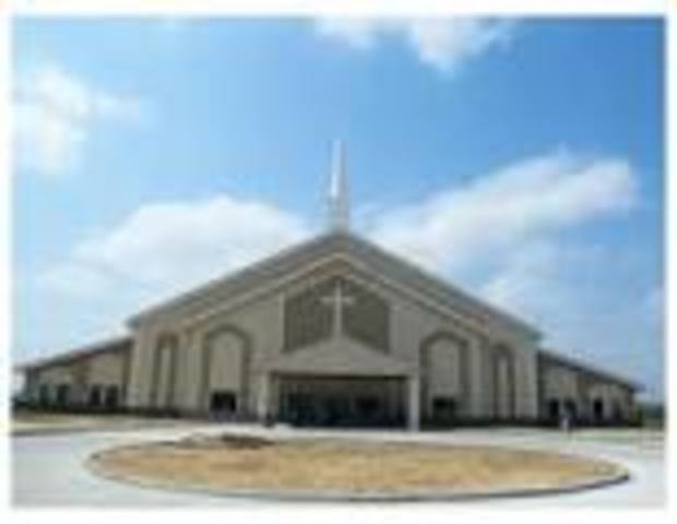 Becomes co-pastor with his father at the Ebenezer Baptist Church in Atlanta, Georgia.