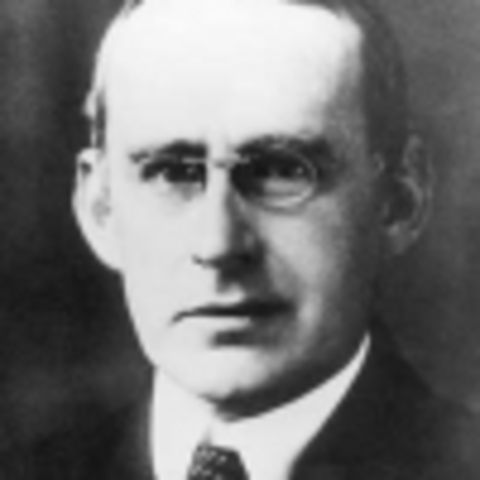 Arthur Stanley Eddington juhib ekspeditsiooni päikesevarjutuse vaatlemiseks. Ekspeditsioon avastab, et päike põhjustab tähtedelt tuleva valguse kõrvalekaldumist ja kinnitab seega üldrelatiivsusteooriat.