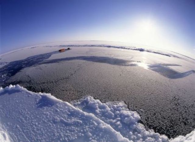 Henson ja Peary jõuavad põhjapoolusele