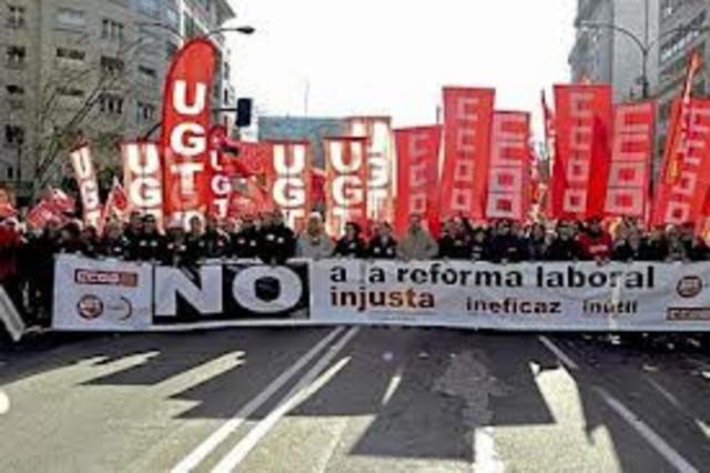 El Derecho Colectivo es derecho de los trabajadores y sus grupos sindicales.