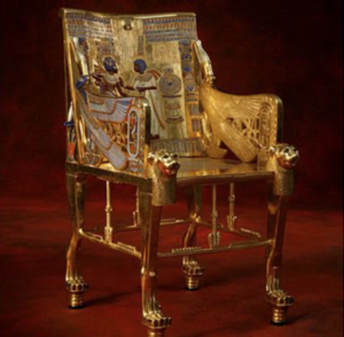 King Tutankhamun becomes the King of Egypt