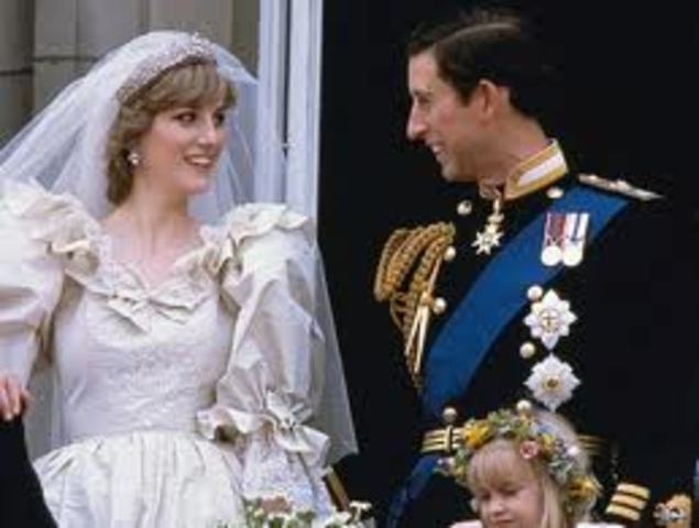 Lady Diana y El Principe Carlos se casan