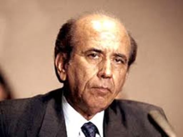 Carlos Andres Perez es destituido por el congreso de Venezuela