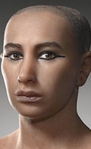 King Tutankhamun is born