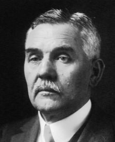 Georges Claude invents Neon Lights