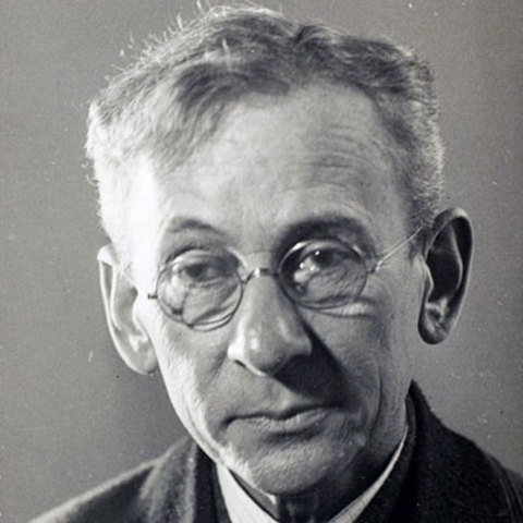 Lewis Hine Born, 1874