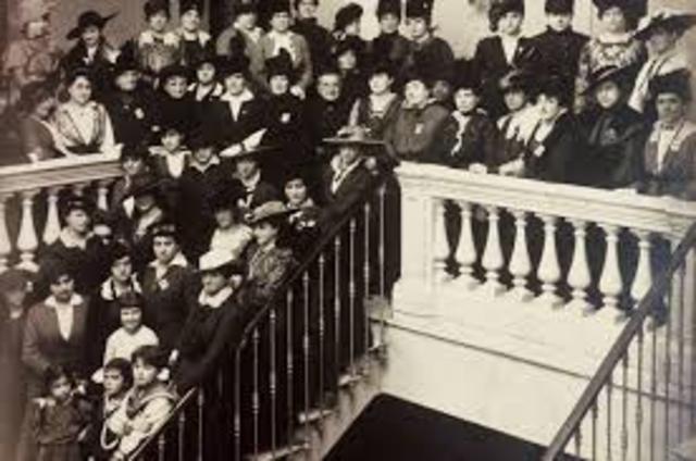 Se crea el Consejo Nacional de Mujeres del Uruguay