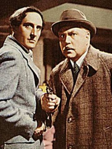 Investigates Dr Roylott's room