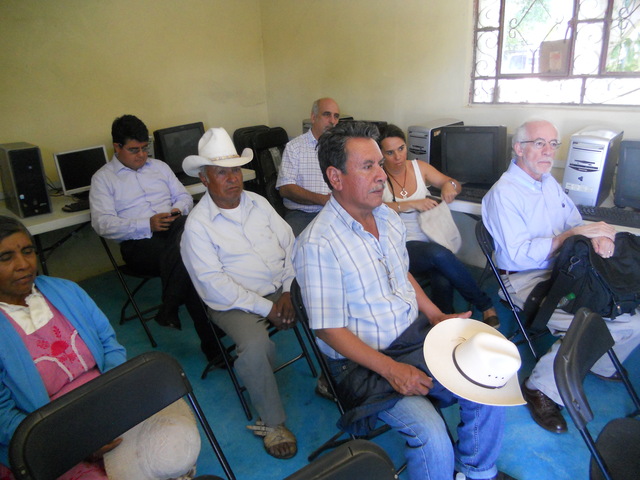 Se inician las visitas a las Fundaciones Comunitarias para conocer su trabajo en Desarrollo de Base.