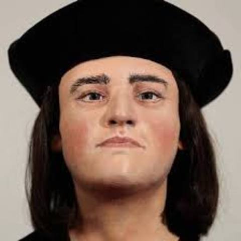 Richard III is killed in battle