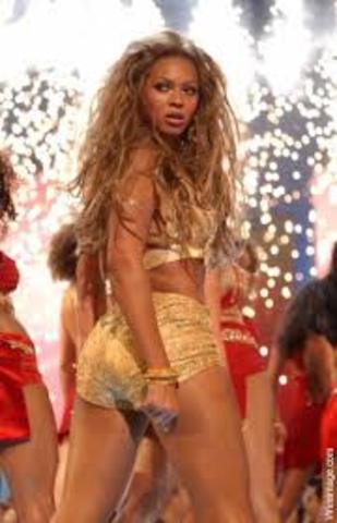 Beyonce's first performance at the MTV Video music awards.
