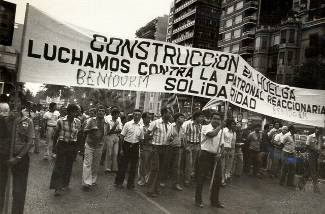 NACE EL MOVIMIENTO OBRERO