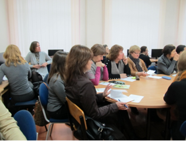 Alytaus miesto ir rajono anglų kalbos mokytojai Dzūkijos pagrindinėje mokykloje mokėsi WEB 2.0 įrankių panaudojimo ugdymo procese