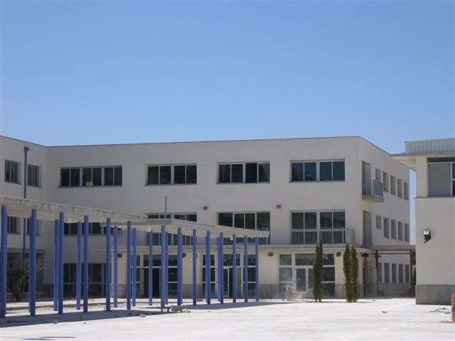 entrada al instituto ies joanot martorell