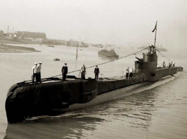 Germany declares a submarine blockade of Great Britain.