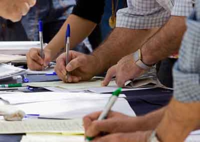 Los vecinos recogen firmas contra el proyecto