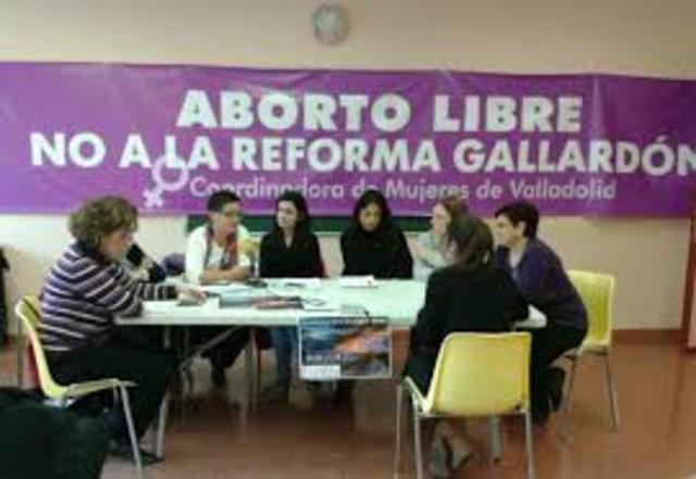 Marea violeta contra la reforma del aborto