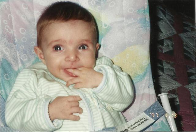 Sucking fingers (Sensorimotor)