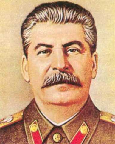 Stalin’s rule in the USSR begins
