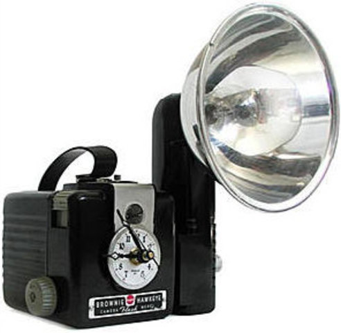 primera camera amb flash