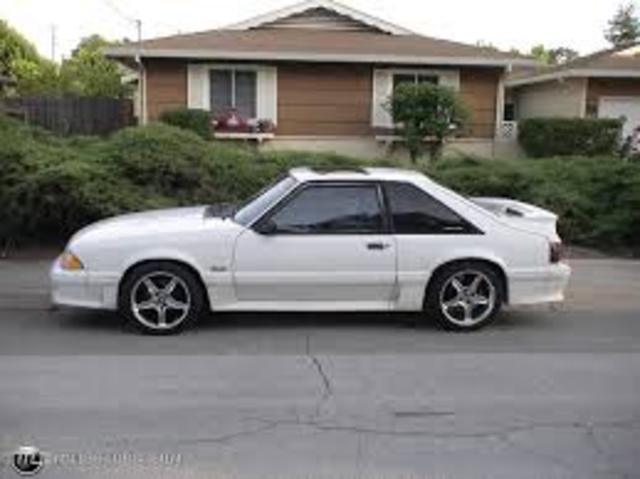 1990 Ford Mustang