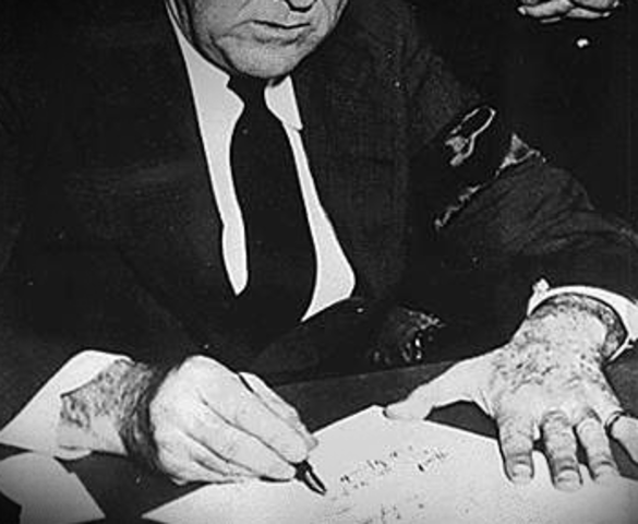 7:33 AM Warning Message Reaches Honolulu