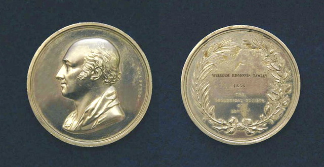 Darwin recive la medalla Wollaston