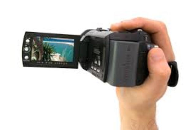 HANDHELD CAMERA